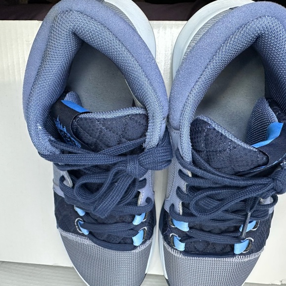 Nike LeBron Witness VIII Men's Navy Blue Basketball Shoes Size 10 - Picture 8 of 10